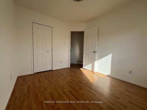 Photo 2 at 1 Charleson Drive, Holly, Barrie