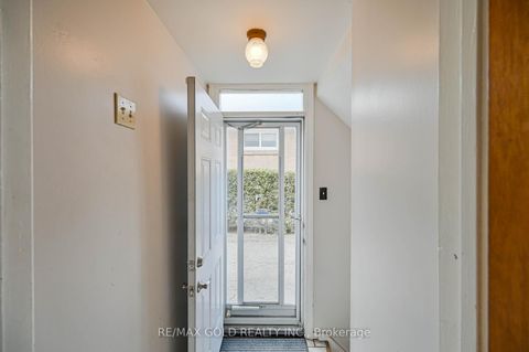 Photo 28 at 7232 Redfox Road, Malton, Mississauga