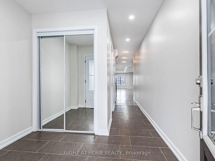 Photo 4 at 16 Edsel Road, Northwest Brampton, Brampton