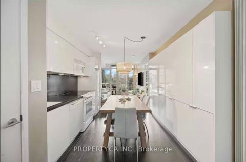 Photo 1 at 341 - 15 Iceboat Terrace, Waterfront Communities C1, Toronto