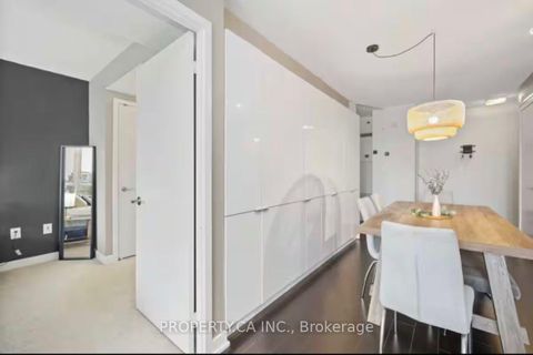 Photo 12 at 341 - 15 Iceboat Terrace, Waterfront Communities C1, Toronto