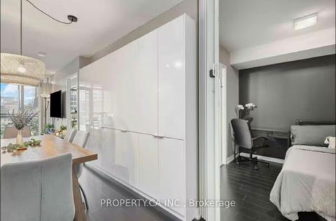 Photo 17 at 341 - 15 Iceboat Terrace, Waterfront Communities C1, Toronto