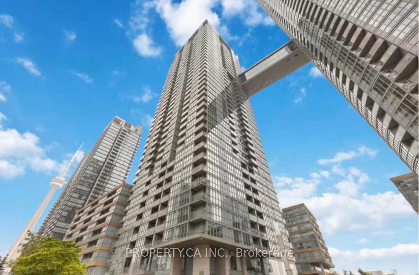 341 - 15 Iceboat Terrace, Waterfront Communities C1, Toronto by Loree Meneguzzi Real Estate 341 - 15 Iceboat Terrace, Waterfront Communities C1, Toronto