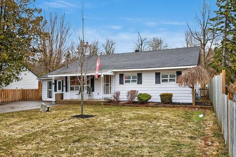 Photo 1 at 1031 Ferrier Avenue, Lefroy, Innisfil