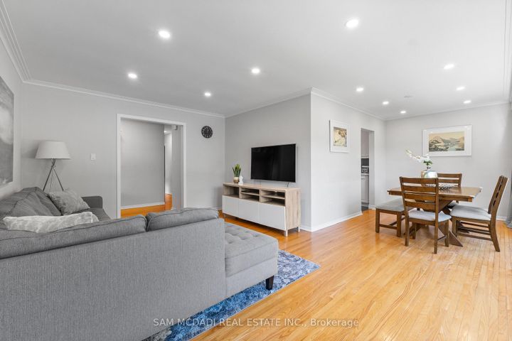 Photo 6 at 1987 Deanhome Road, Clarkson, Mississauga