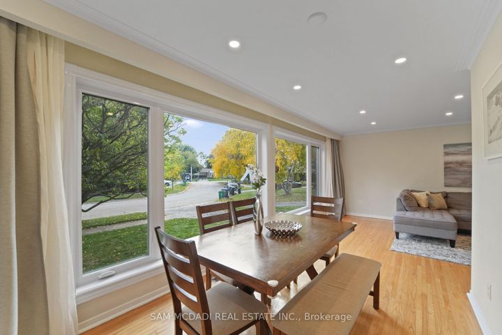 Photo 9 at 1987 Deanhome Road, Clarkson, Mississauga