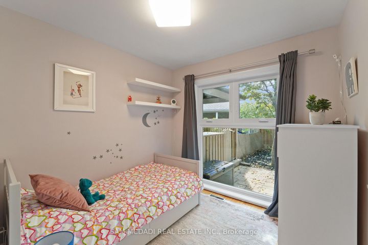 Photo 16 at 1987 Deanhome Road, Clarkson, Mississauga