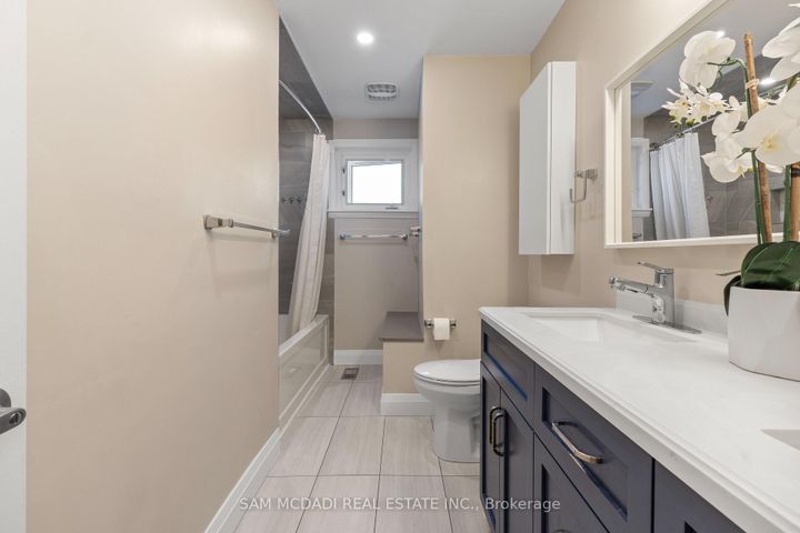 Photo 20 at 1987 Deanhome Road, Clarkson, Mississauga