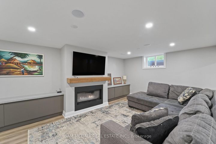 Photo 23 at 1987 Deanhome Road, Clarkson, Mississauga