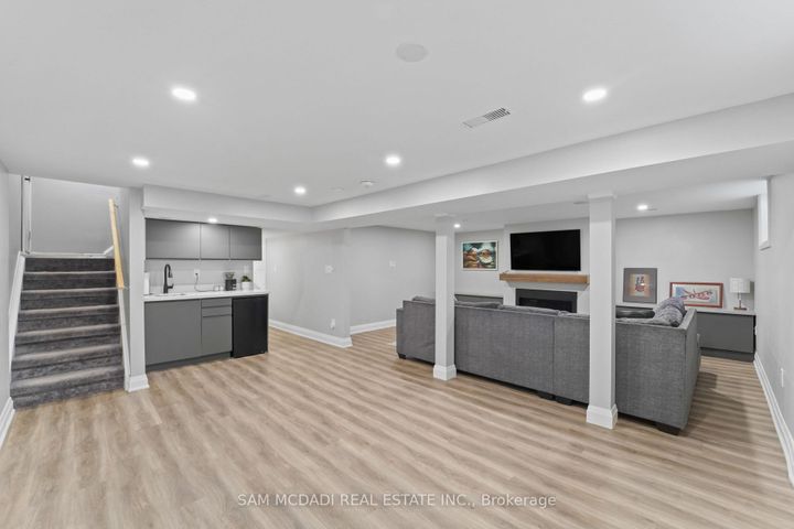 Photo 24 at 1987 Deanhome Road, Clarkson, Mississauga