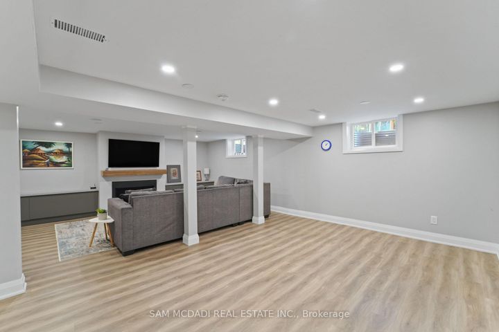 Photo 25 at 1987 Deanhome Road, Clarkson, Mississauga