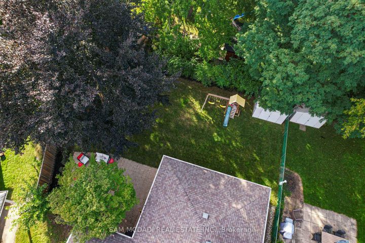 Photo 41 at 1987 Deanhome Road, Clarkson, Mississauga