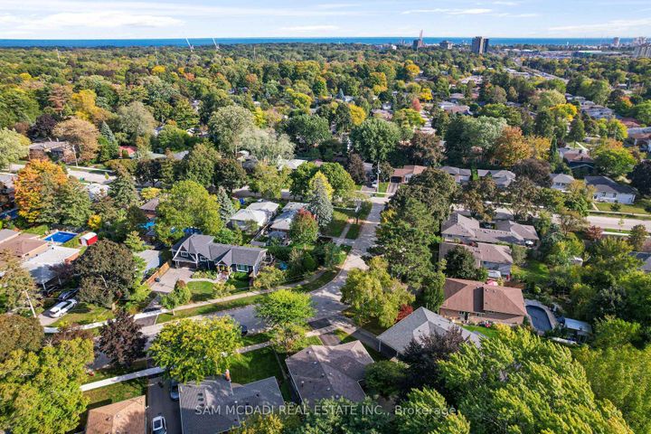 Photo 42 at 1987 Deanhome Road, Clarkson, Mississauga