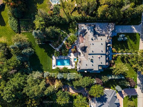 Photo 6 at 121 Rebecca Court, Rural Vaughan, Vaughan