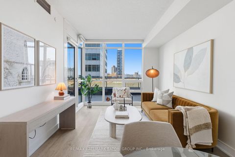 Photo 1 at 706 - 30 Roehampton Avenue, Mount Pleasant West, Toronto