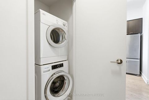 Photo 7 at 706 - 30 Roehampton Avenue, Mount Pleasant West, Toronto