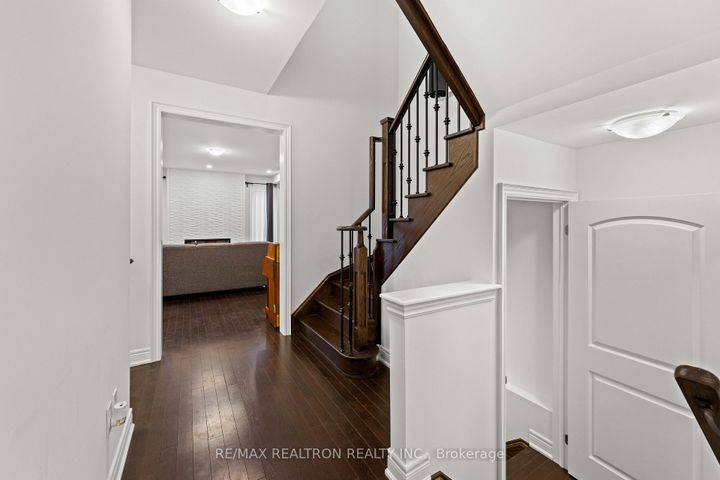 Photo 5 at 10 Neilly Terrace, Bradford, Bradford West Gwillimbury