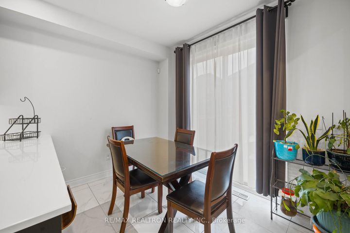 Photo 19 at 10 Neilly Terrace, Bradford, Bradford West Gwillimbury