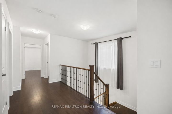 Photo 27 at 10 Neilly Terrace, Bradford, Bradford West Gwillimbury