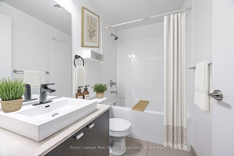 Photo 14 at 2206 - 105 The Queensway, Swansea, Toronto