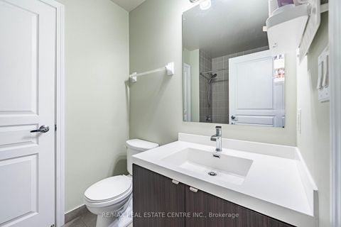 Photo 9 at 204 - 352 Front Street W, Waterfront Communities C1, Toronto