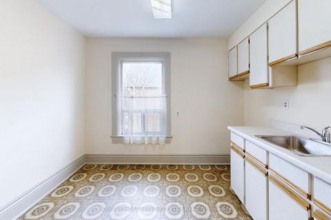 Photo 23 at 60 Ulster Street, University, Toronto