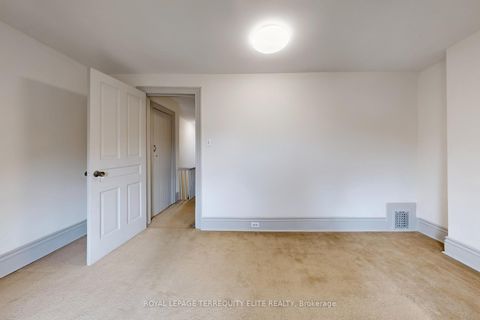 Photo 33 at 60 Ulster Street, University, Toronto