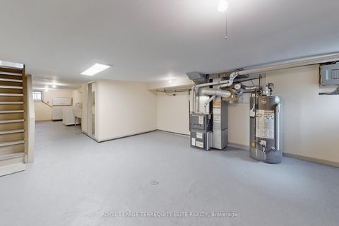 Photo 34 at 60 Ulster Street, University, Toronto