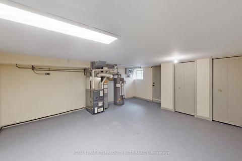 Photo 35 at 60 Ulster Street, University, Toronto