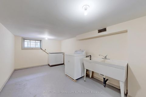 Photo 37 at 60 Ulster Street, University, Toronto