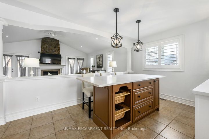 Photo 9 at 27 Carver Drive, Binbrook, Hamilton