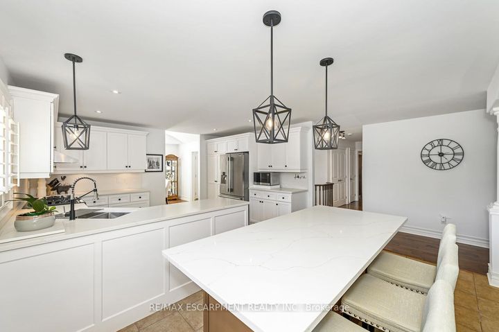 Photo 11 at 27 Carver Drive, Binbrook, Hamilton