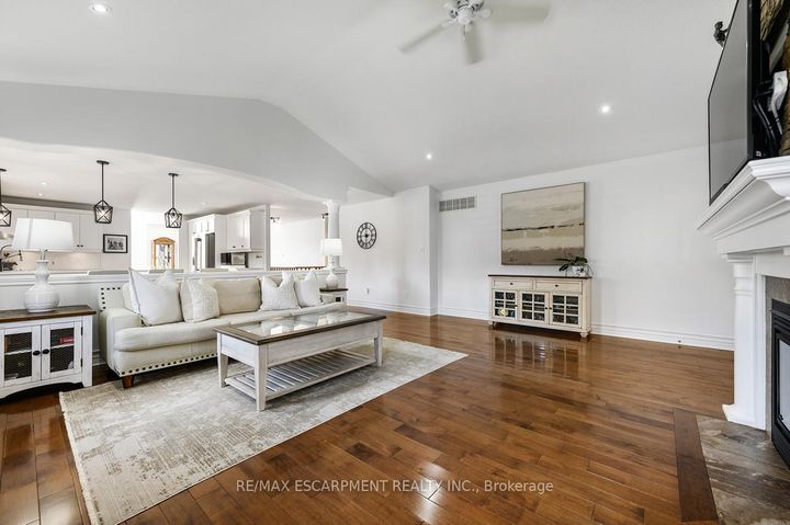 Photo 16 at 27 Carver Drive, Binbrook, Hamilton