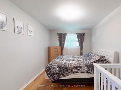 Photo 18 at 94 Billington Crescent, Donalda, Toronto