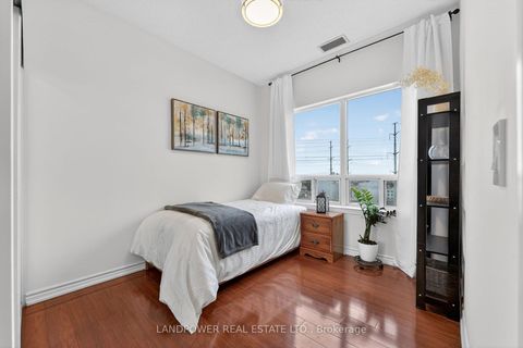 Photo 11 at PH9 - 1730 Eglinton Ave E Avenue, Victoria Village, Toronto