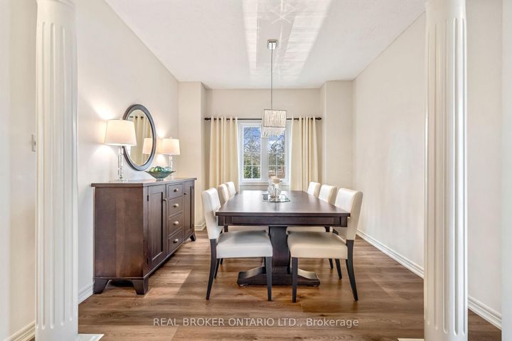 Photo 4 at 2423 Valley Heights Crescent, RO River Oaks, Oakville