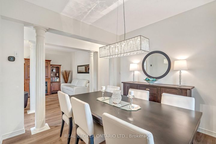 Photo 6 at 2423 Valley Heights Crescent, RO River Oaks, Oakville