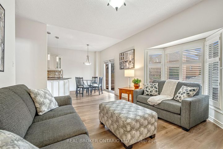 Photo 16 at 2423 Valley Heights Crescent, RO River Oaks, Oakville