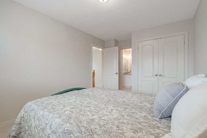 Photo 23 at 2423 Valley Heights Crescent, RO River Oaks, Oakville