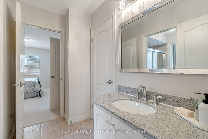 Photo 24 at 2423 Valley Heights Crescent, RO River Oaks, Oakville