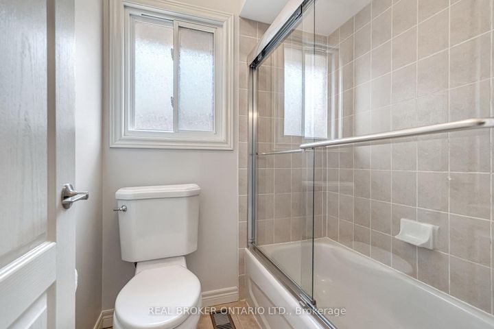 Photo 25 at 2423 Valley Heights Crescent, RO River Oaks, Oakville