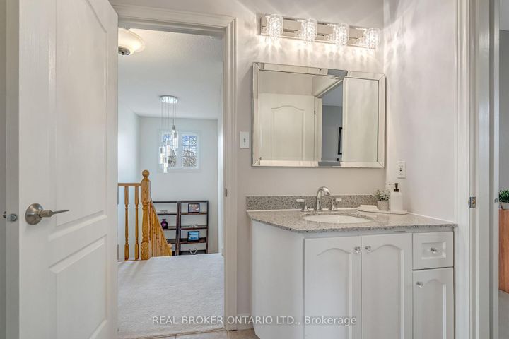 Photo 26 at 2423 Valley Heights Crescent, RO River Oaks, Oakville