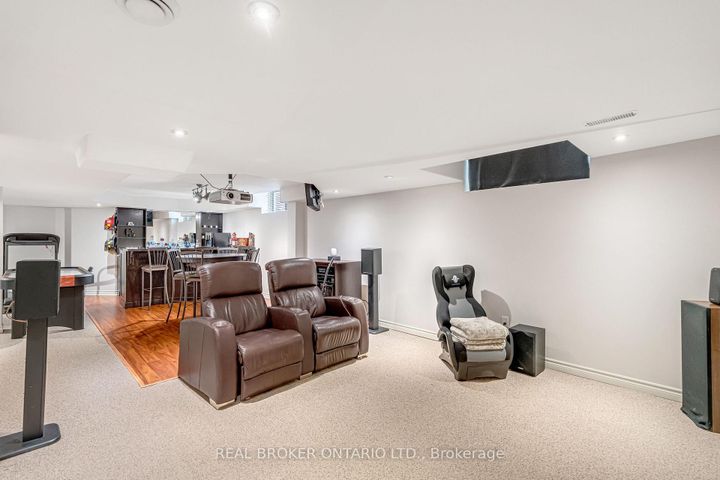 Photo 36 at 2423 Valley Heights Crescent, RO River Oaks, Oakville