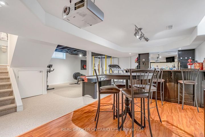 Photo 38 at 2423 Valley Heights Crescent, RO River Oaks, Oakville