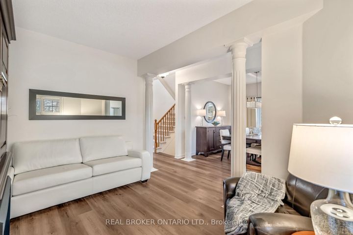 Photo 49 at 2423 Valley Heights Crescent, RO River Oaks, Oakville