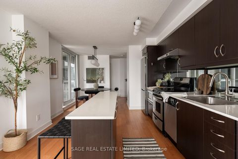 Photo 8 at LPH13 - 320 Richmond Street, Moss Park, Toronto