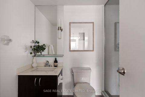 Photo 14 at LPH13 - 320 Richmond Street, Moss Park, Toronto