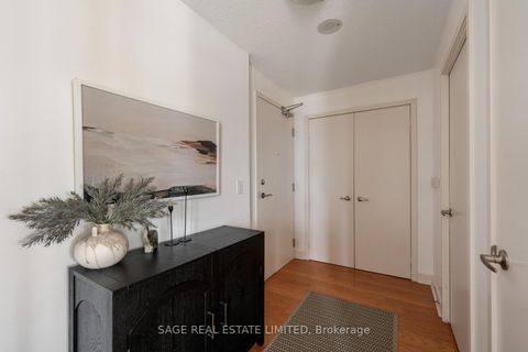 Photo 16 at LPH13 - 320 Richmond Street, Moss Park, Toronto