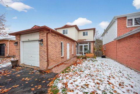 Photo 2 at 113 Garden Drive, Allandale Heights, Barrie