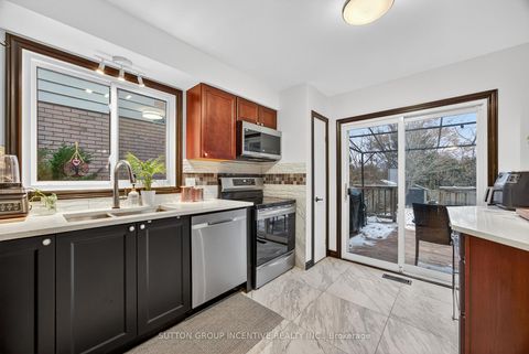 Photo 15 at 113 Garden Drive, Allandale Heights, Barrie